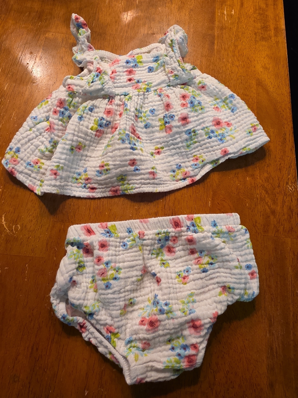 Can't Read Labrl size 0 3M Floral outfit